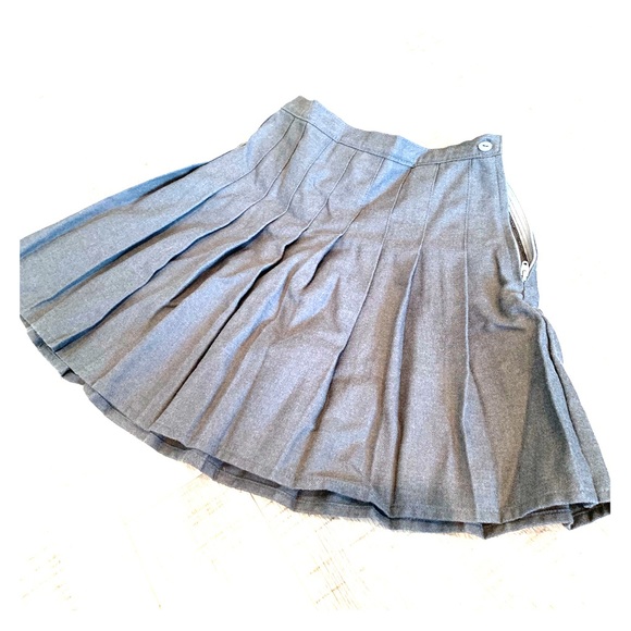 Lands' End Other - Lands End Girls Size 6x pleated skirt Grey Lands' End Other - Lands End Girls Size 6x pleated skirt Grey